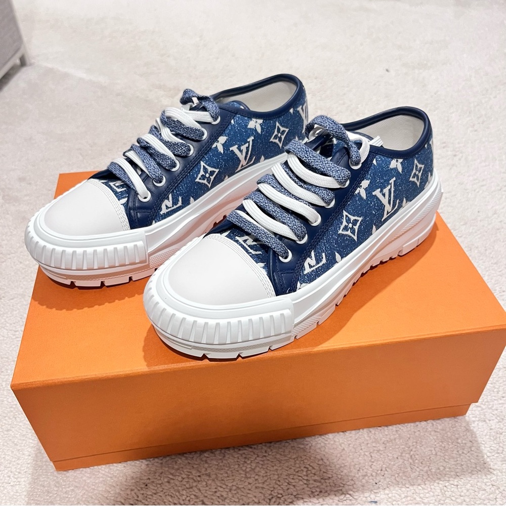 Louis Vuitton Squad Sneakers
